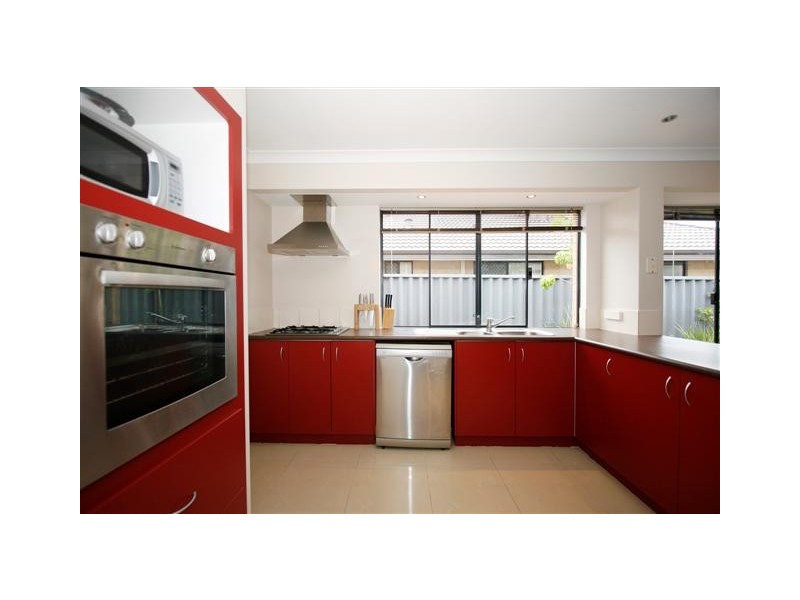 12 Dennis Way, Canning Vale WA 6155