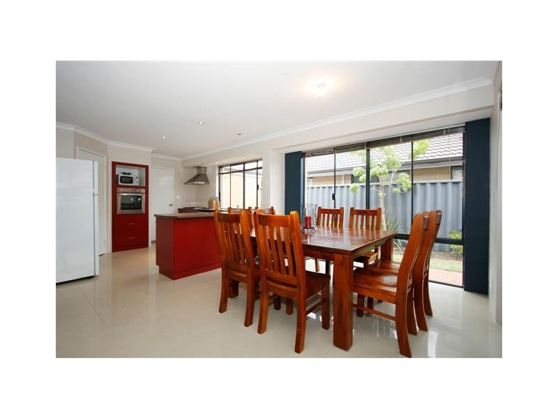 12 Dennis Way, Canning Vale WA 6155