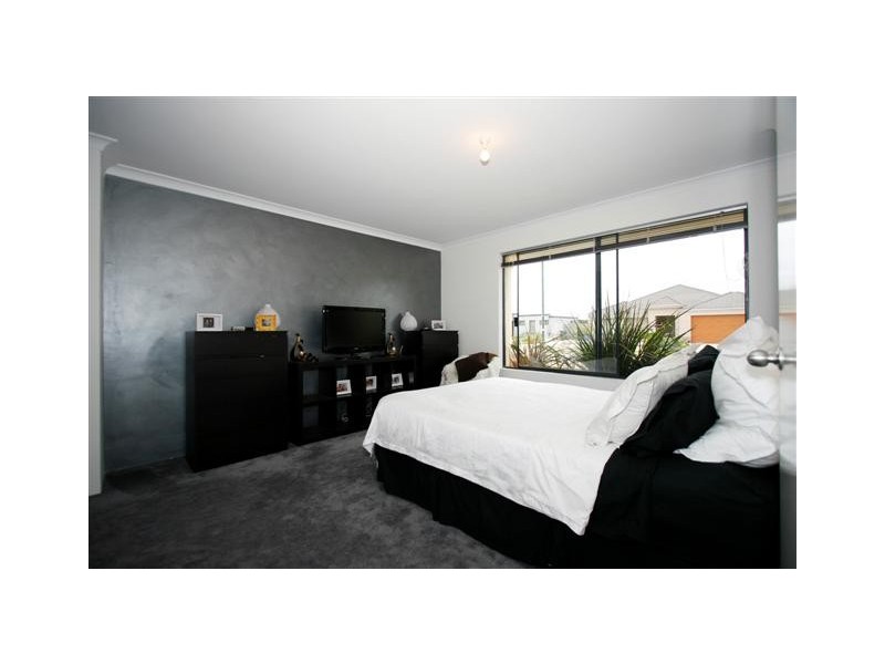 12 Dennis Way, Canning Vale WA 6155