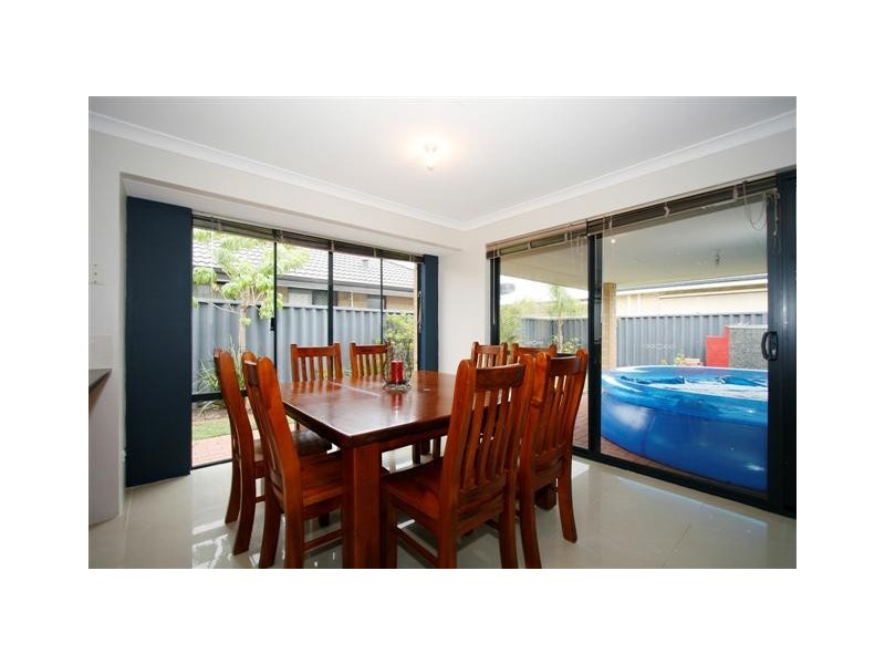 12 Dennis Way, Canning Vale WA 6155
