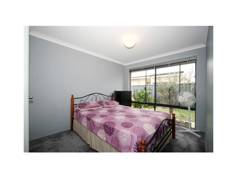 12 Dennis Way, Canning Vale WA 6155