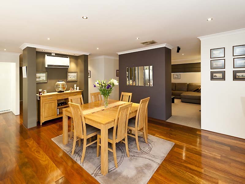 18 Edgehill Walk, Piara Waters WA 6112