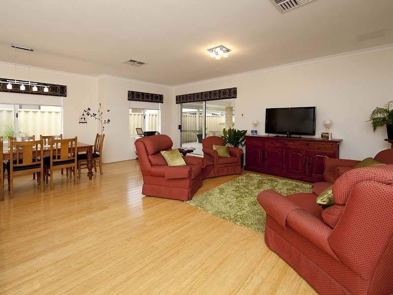 11 Turtledove Road, Harrisdale WA 6112