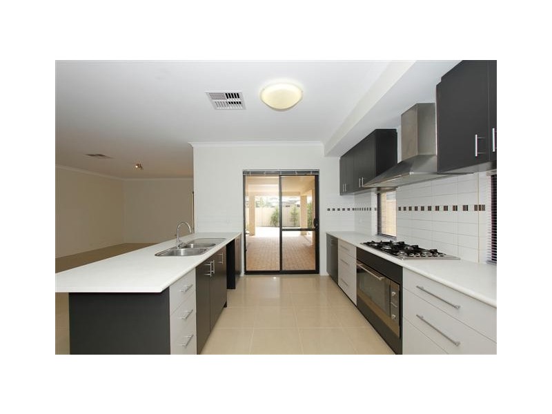 14 Tipperary Bend, Canning Vale WA 6155