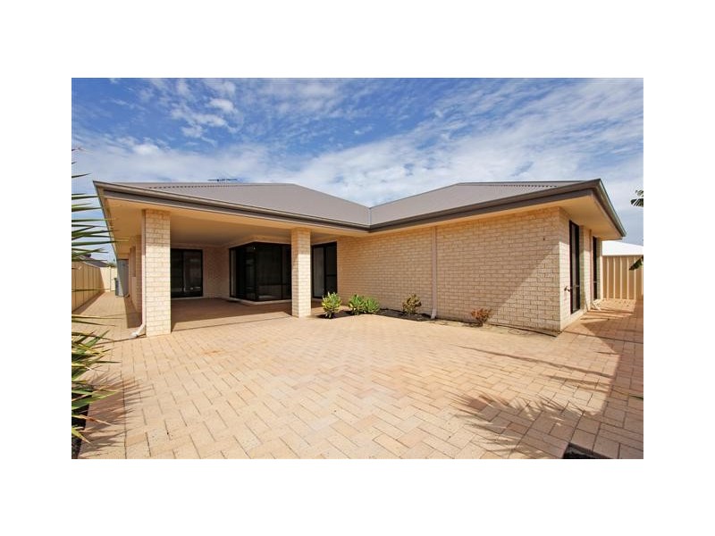 14 Tipperary Bend, Canning Vale WA 6155