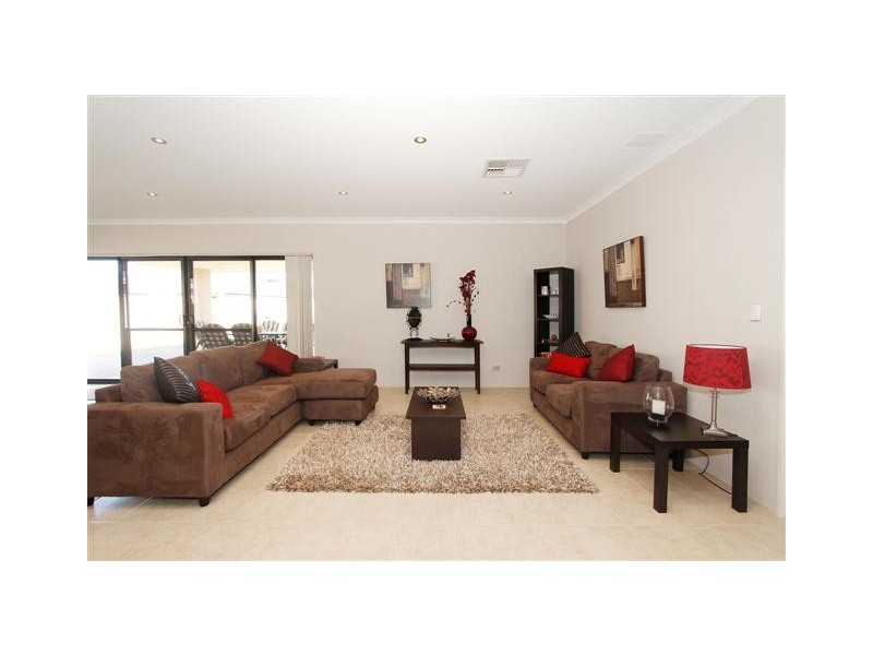 42 Chariot Turn, Harrisdale WA 6112