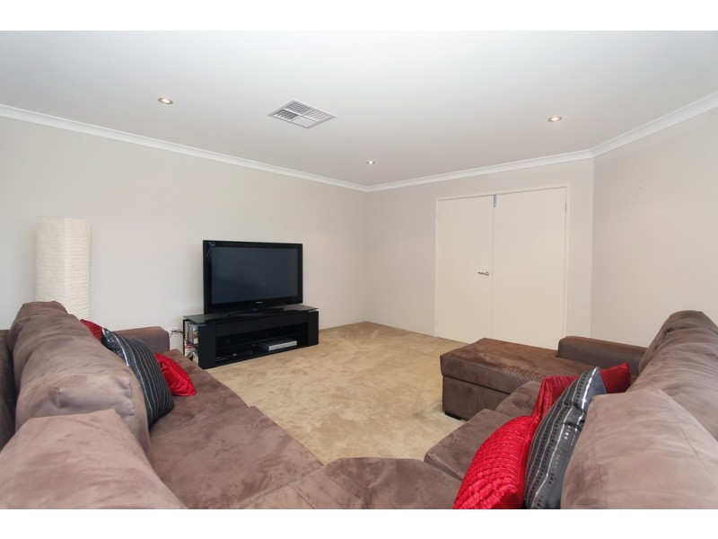 42 Chariot Turn, Harrisdale WA 6112