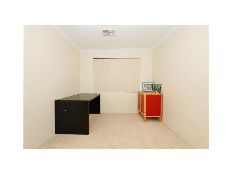 11 Canterbury Trail, Harrisdale WA 6112