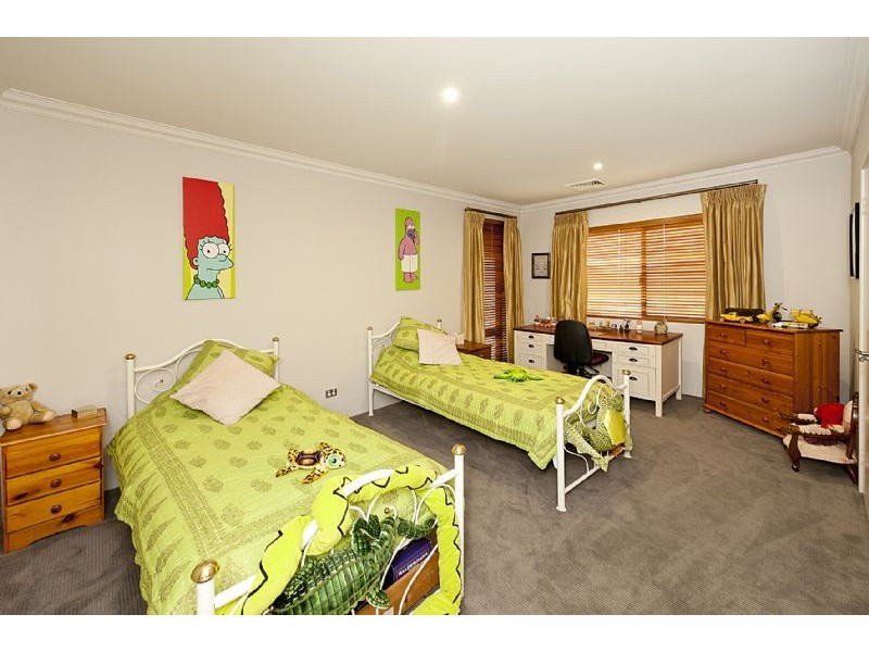 2 Harrisdale Drive, Harrisdale WA 6112