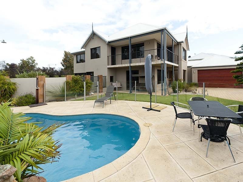 2 Harrisdale Drive, Harrisdale WA 6112