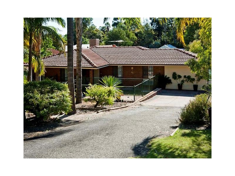 30 Battersea Road, Canning Vale WA 6155