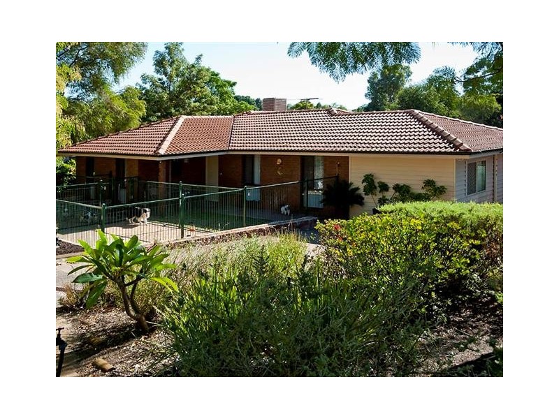 30 Battersea Road, Canning Vale WA 6155