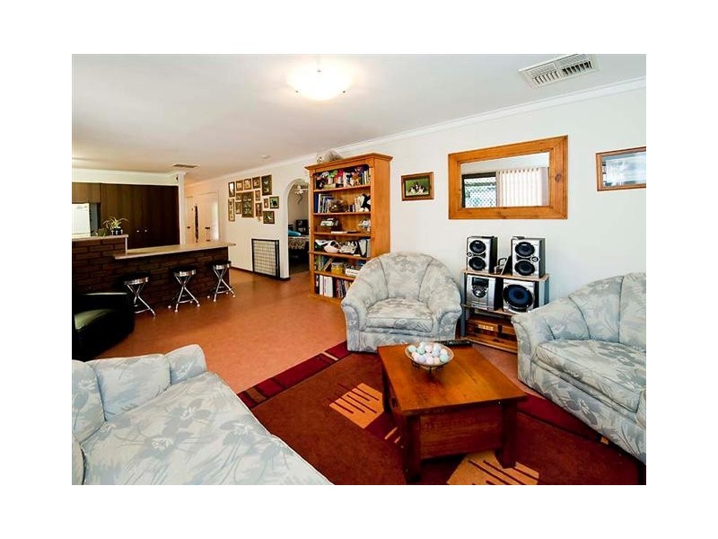 30 Battersea Road, Canning Vale WA 6155