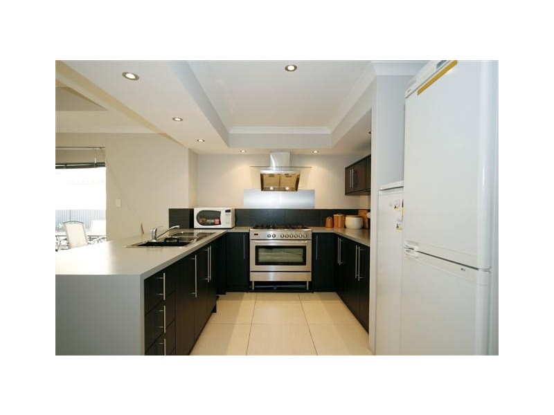 6 Stills Avenue, Harrisdale WA 6112