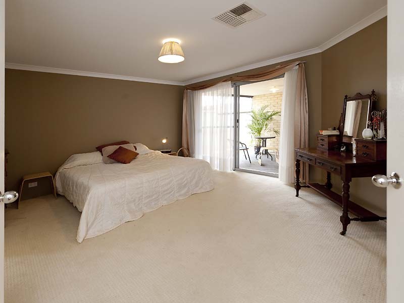 11 Diamond Way, Harrisdale WA 6112