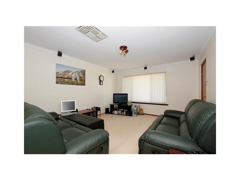 11b Harpenden Street, Huntingdale WA 6110