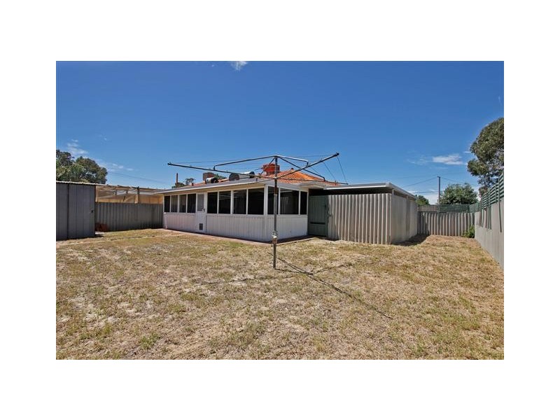 11b Harpenden Street, Huntingdale WA 6110