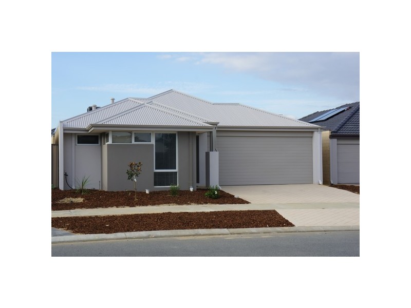 48 Erade Drive, Piara Waters WA 6112