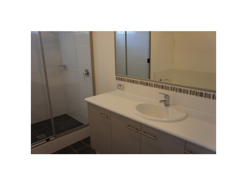 48 Erade Drive, Piara Waters WA 6112