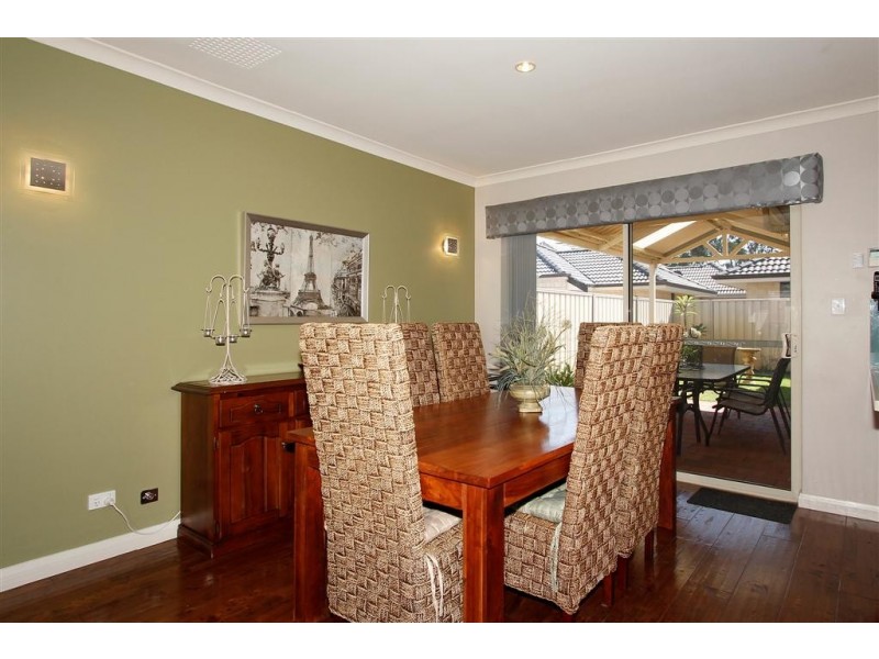 10 Pembrooke Lane, Canning Vale WA 6155