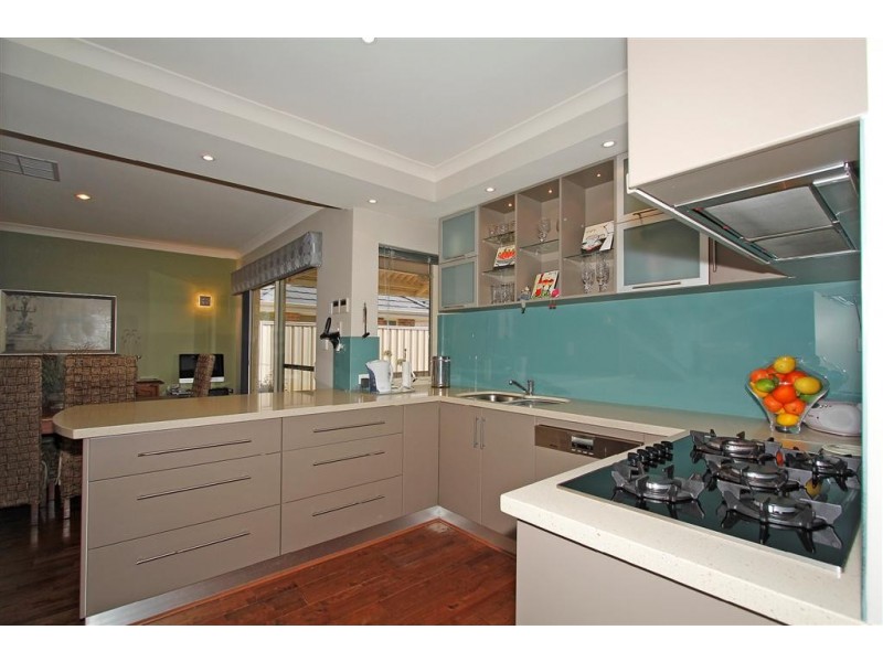 10 Pembrooke Lane, Canning Vale WA 6155