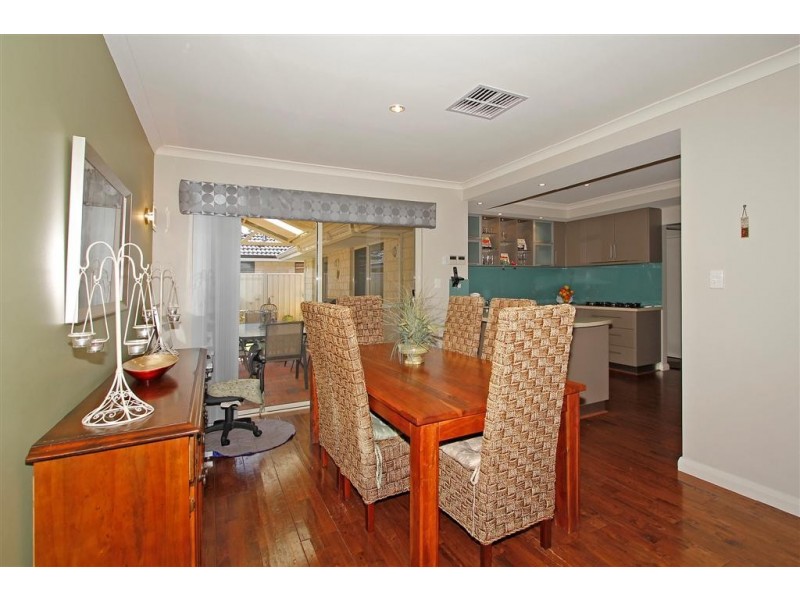 10 Pembrooke Lane, Canning Vale WA 6155