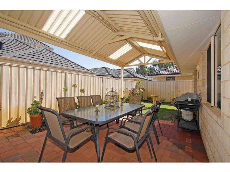 10 Pembrooke Lane, Canning Vale WA 6155