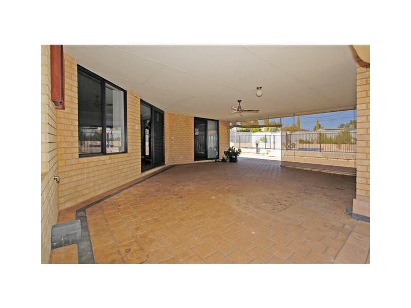 19 Ambergate Close, Canning Vale WA 6155