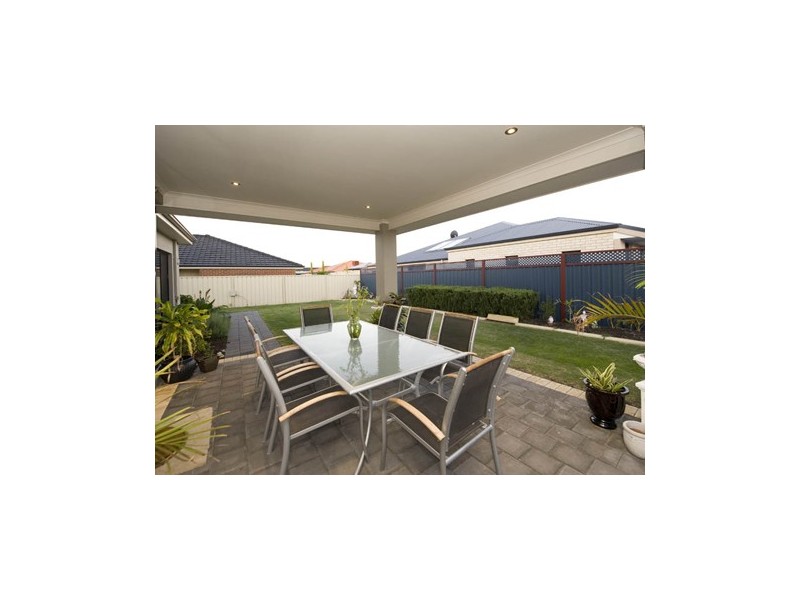 38 Lomandra Drive, Canning Vale WA 6155