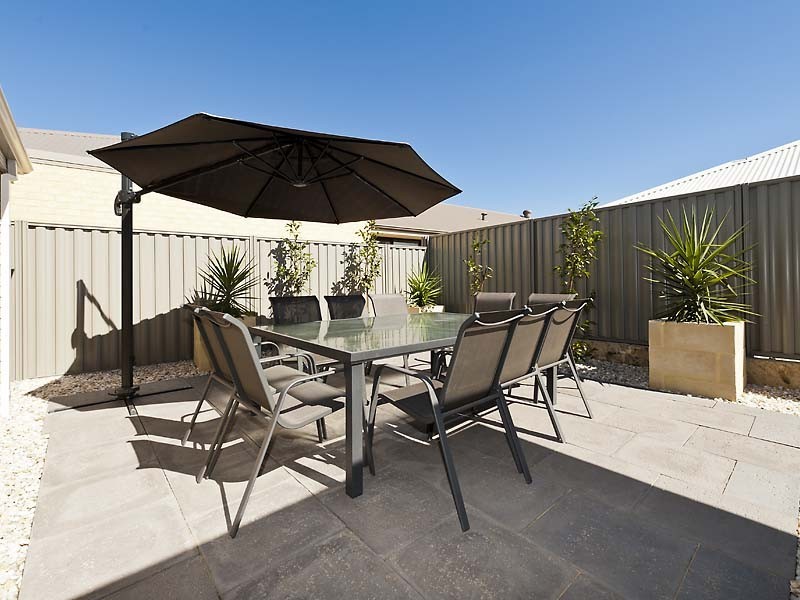 5 Barton Loop, Piara Waters WA 6112