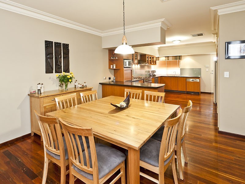 5 Charlecote Way, Canning Vale WA 6155