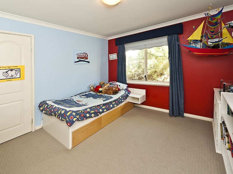 5 Charlecote Way, Canning Vale WA 6155