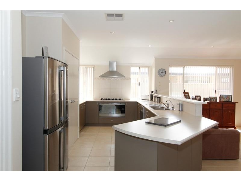 28 Stortford Road, Southern River WA 6110