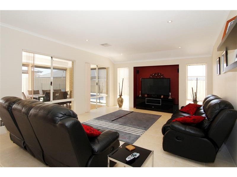 28 Stortford Road, Southern River WA 6110