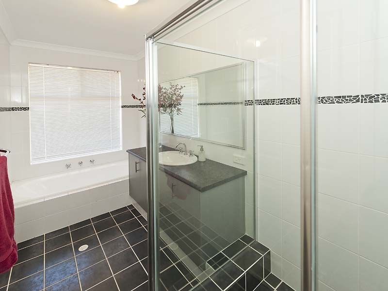 61 Cavanagh Close, Cardup WA 6122