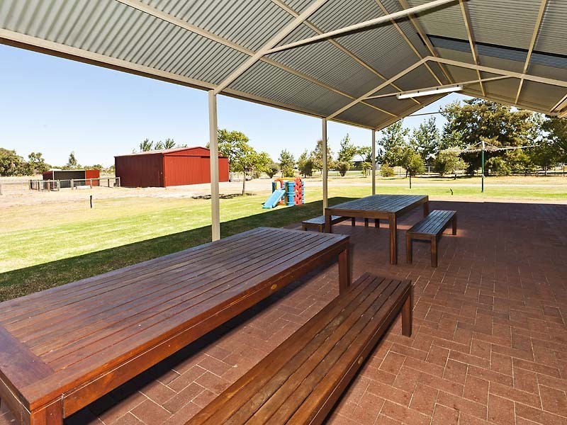 61 Cavanagh Close, Cardup WA 6122