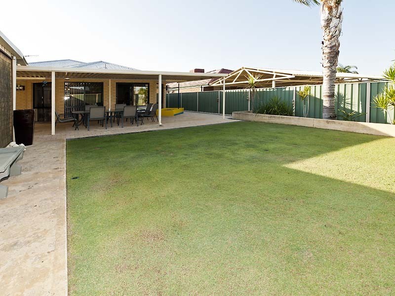 10 Songlark Place, Huntingdale WA 6110