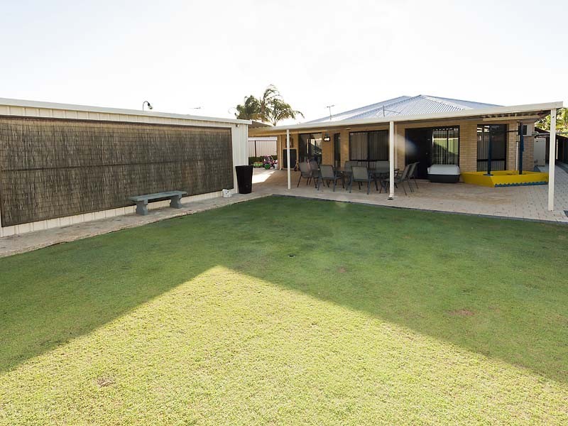 10 Songlark Place, Huntingdale WA 6110