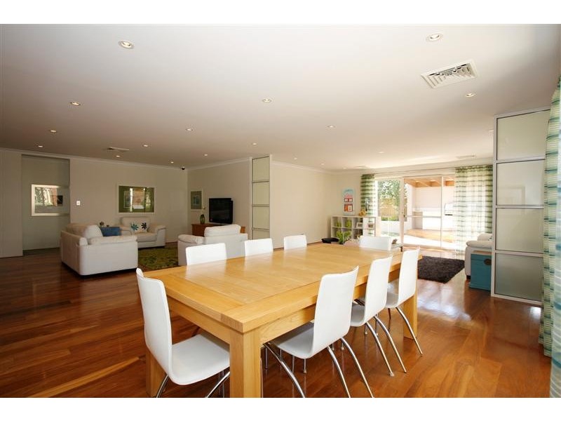 30 Aldenham Drive, Southern River WA 6110