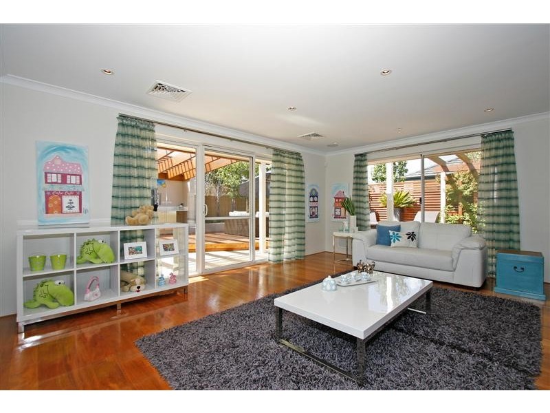 30 Aldenham Drive, Southern River WA 6110