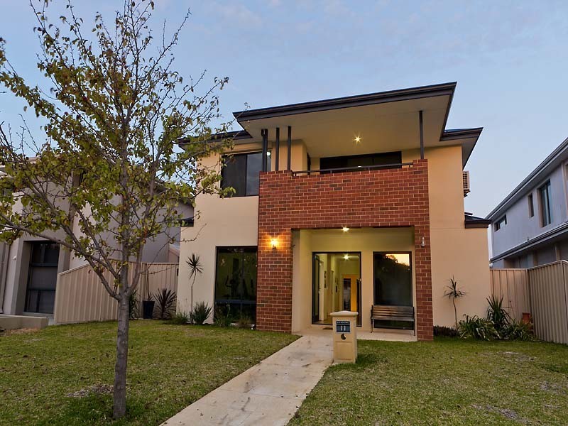 11 Leschenault Boulevard, Munster WA 6166