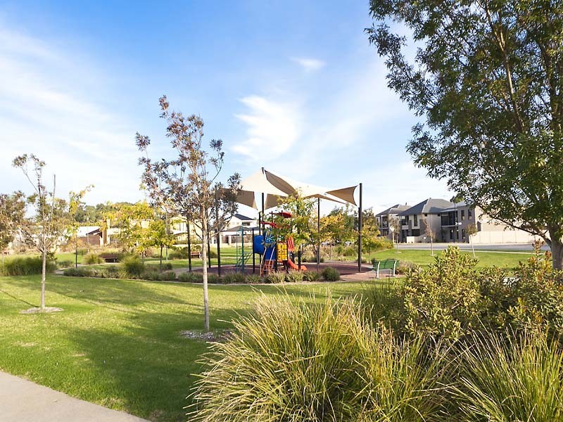 11 Leschenault Boulevard, Munster WA 6166