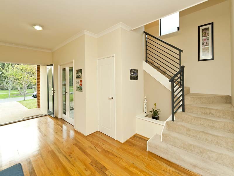 11 Leschenault Boulevard, Munster WA 6166