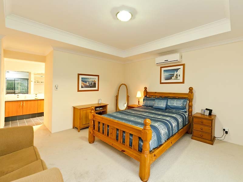 11 Leschenault Boulevard, Munster WA 6166