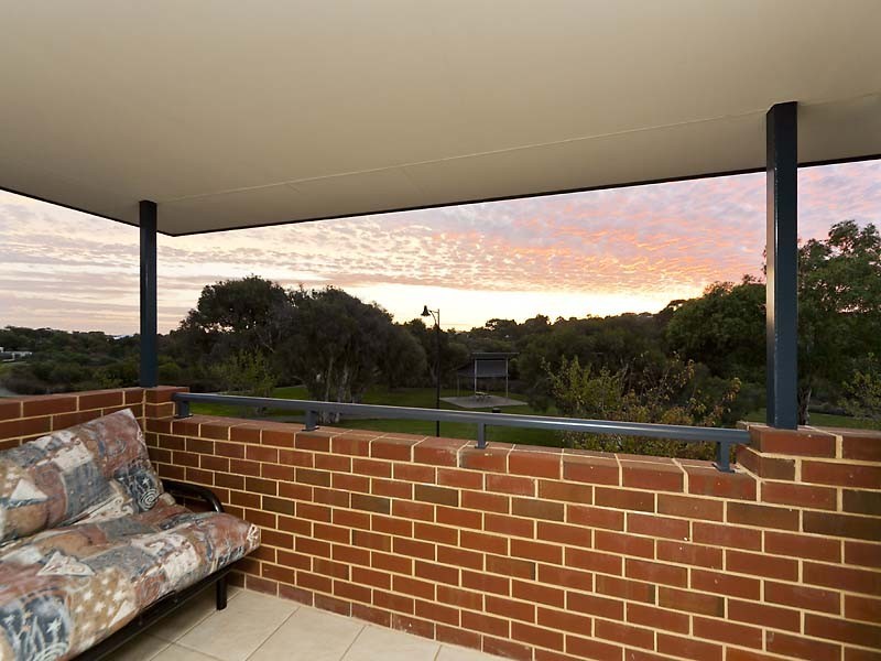 11 Leschenault Boulevard, Munster WA 6166