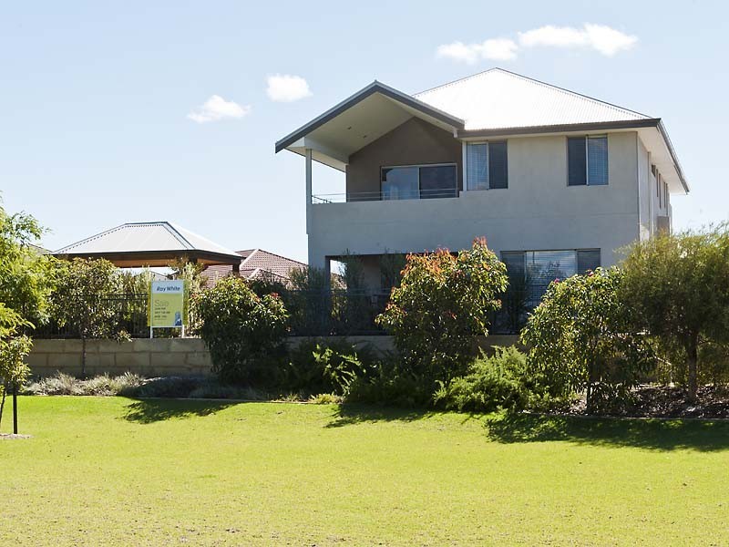 8 Crested Turn, Harrisdale WA 6112