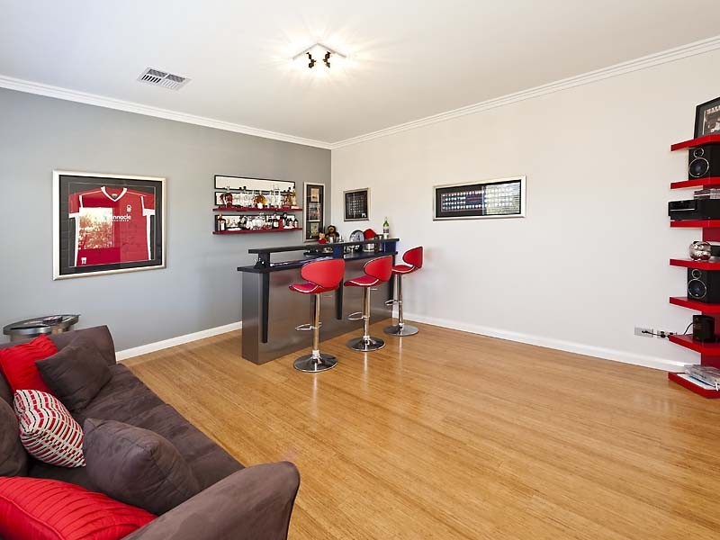 8 Crested Turn, Harrisdale WA 6112