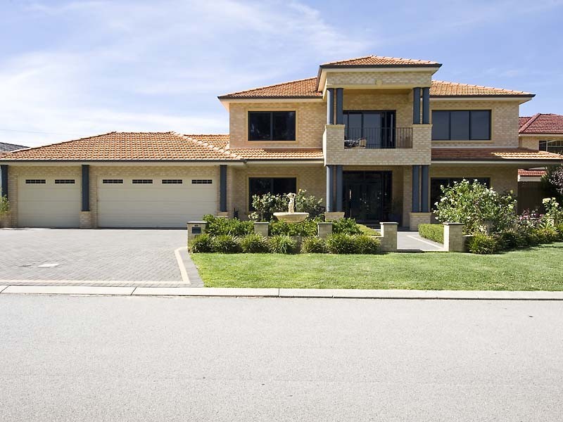6 Corsham Gardens, Canning Vale WA 6155