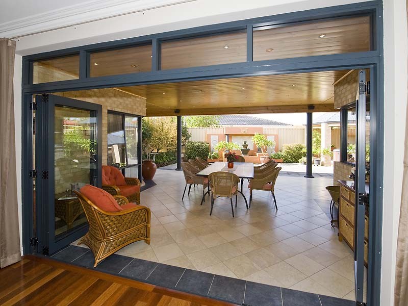 6 Corsham Gardens, Canning Vale WA 6155