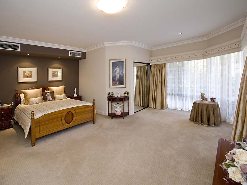 6 Corsham Gardens, Canning Vale WA 6155